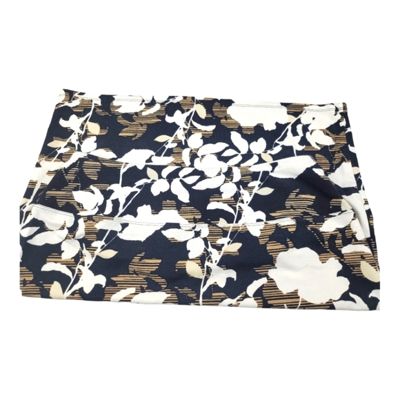 **PETITE** J.JILL Smooth Fit Wearever Collection Floral Print Pencil Skirt - Picture 2 of 3